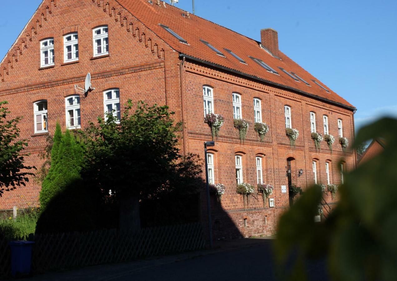 Alte Schule Schnackenburg Hotel Exterior photo